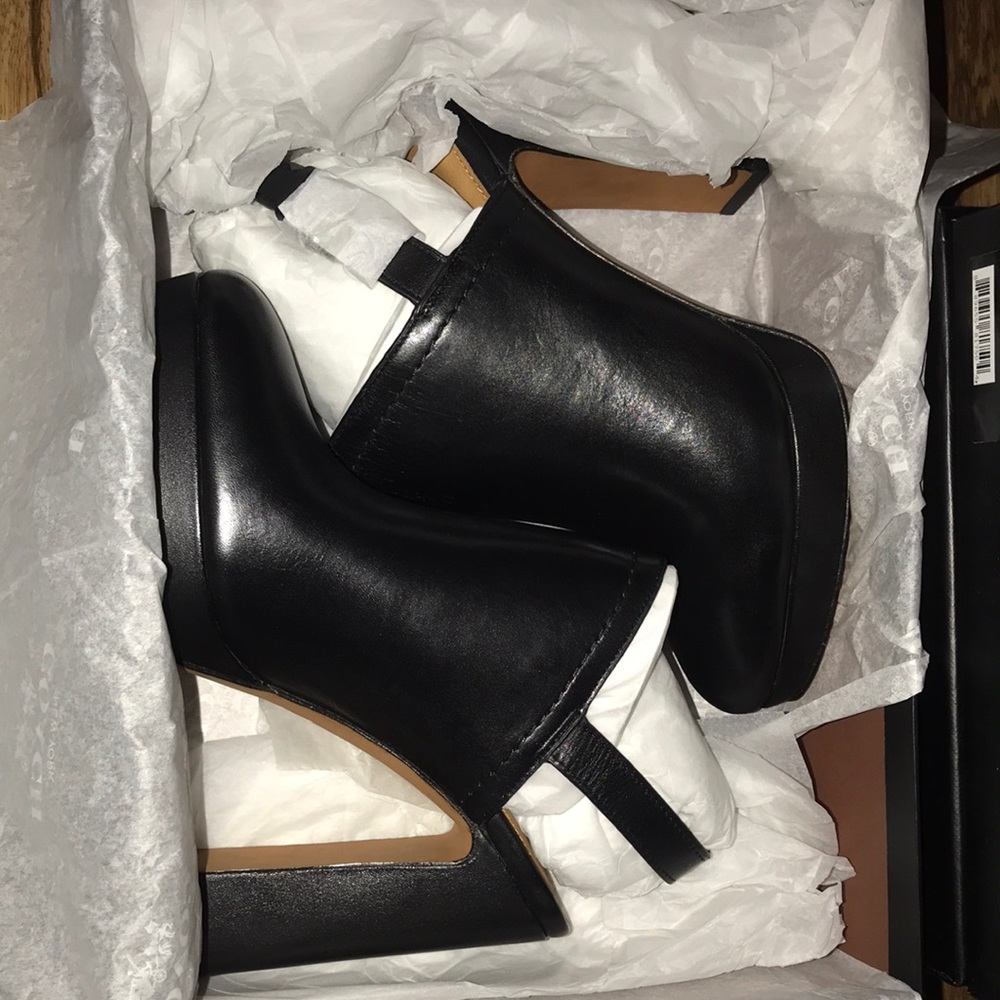 COACH CARMINE BLACK SOFT -premium  LEATHER HIGH HEELED MULE-LAST PAIR SIZE 7 - Picture 4 of 9